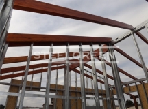 Estructura de techo: Steel framing + Madera