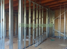 paneles interiores y cubierta de techo con madera