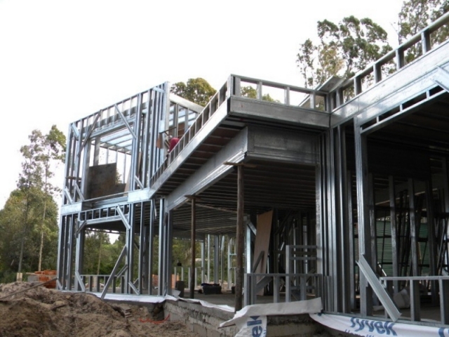 Casa en Solis, 175 m², Uruguay - La estructura de acero, el antes de la soñada casa.